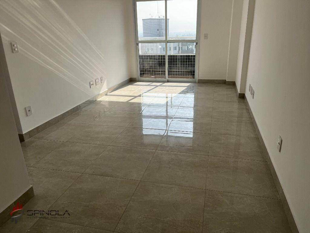 Apartamento à venda com 3 quartos, 143m² - Foto 6