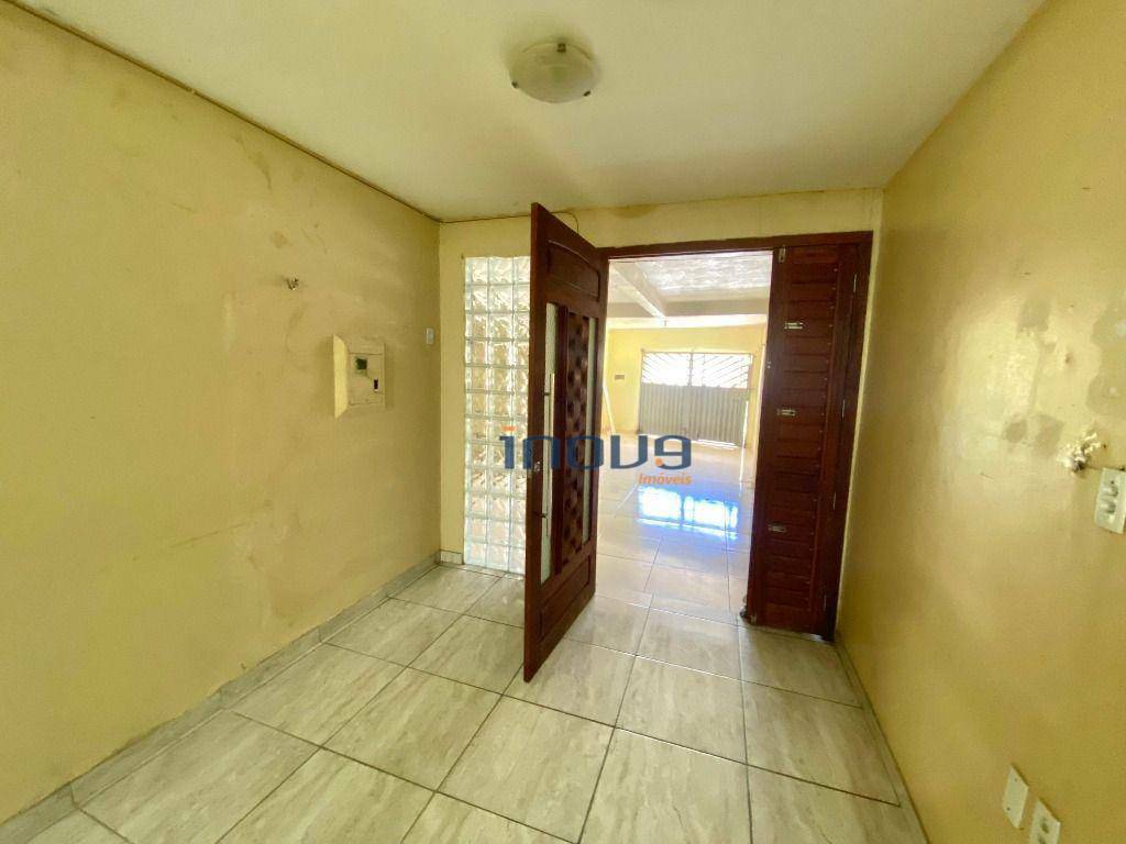 Casa à venda com 3 quartos, 298m² - Foto 4