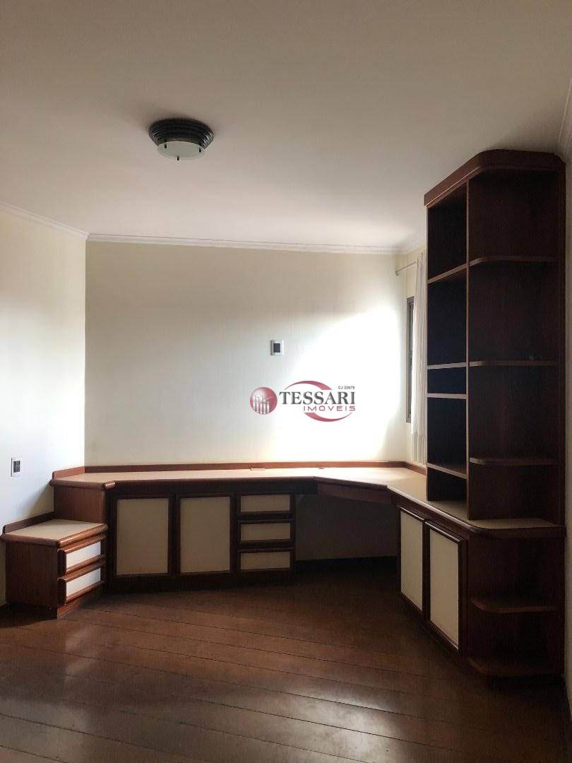 Apartamento à venda com 3 quartos, 135m² - Foto 19