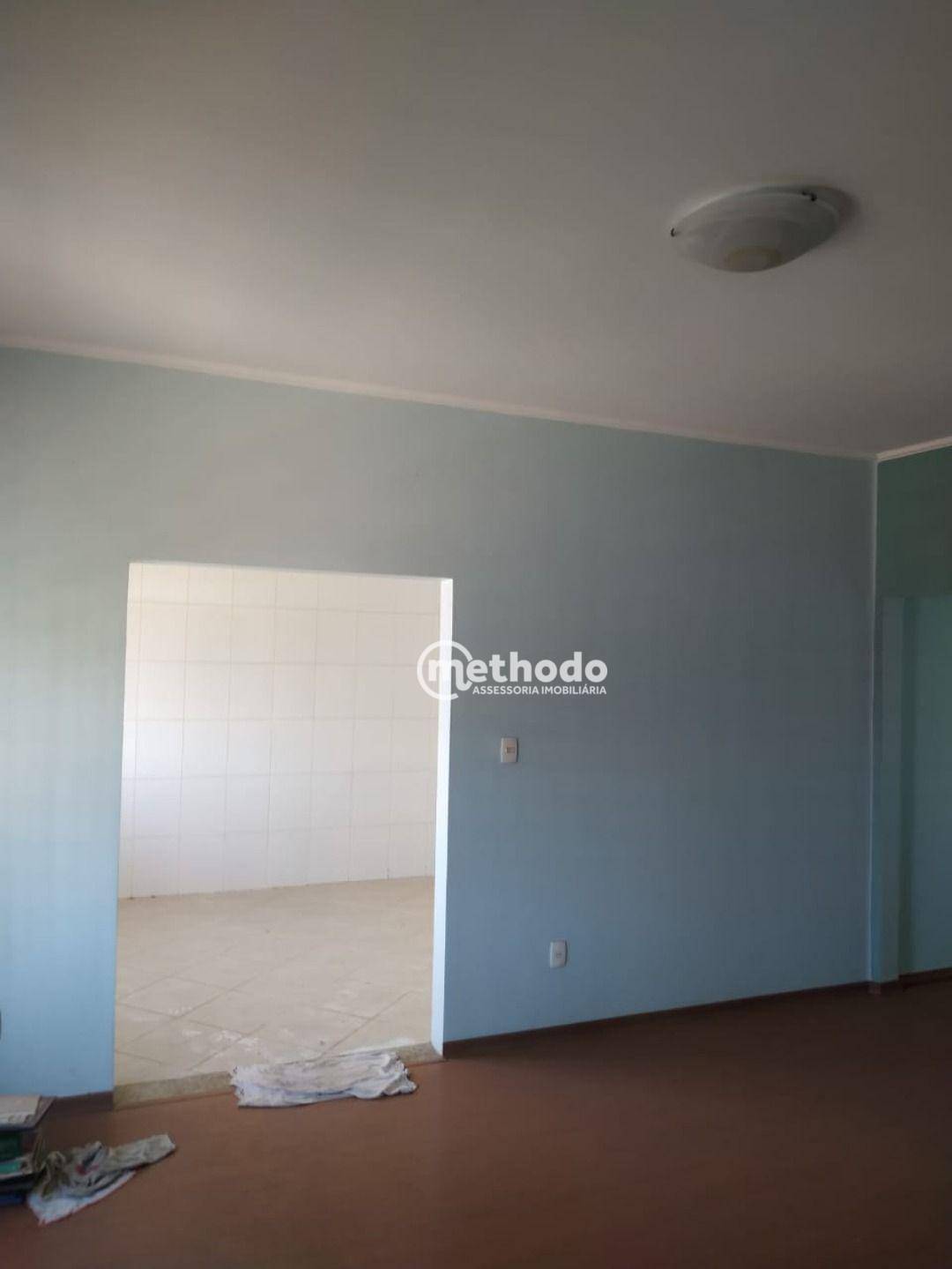 Casa à venda com 5 quartos, 310m² - Foto 4