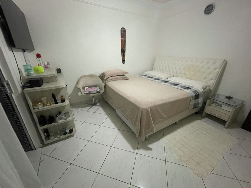 Apartamento à venda com 3 quartos, 190m² - Foto 11