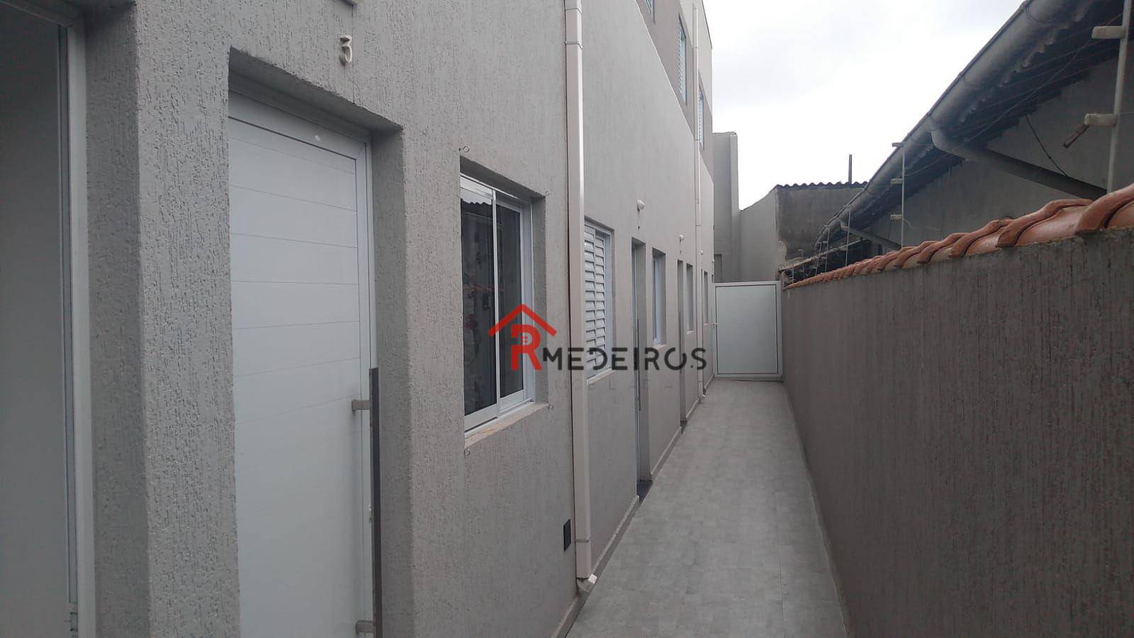 Casa à venda com 2 quartos, 100m² - Foto 3