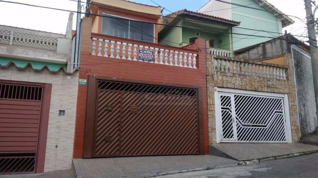 Sobrado à venda com 4 quartos, 150m² - Foto 1