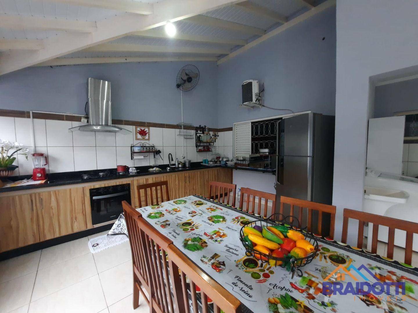 Casa à venda com 4 quartos, 285m² - Foto 17