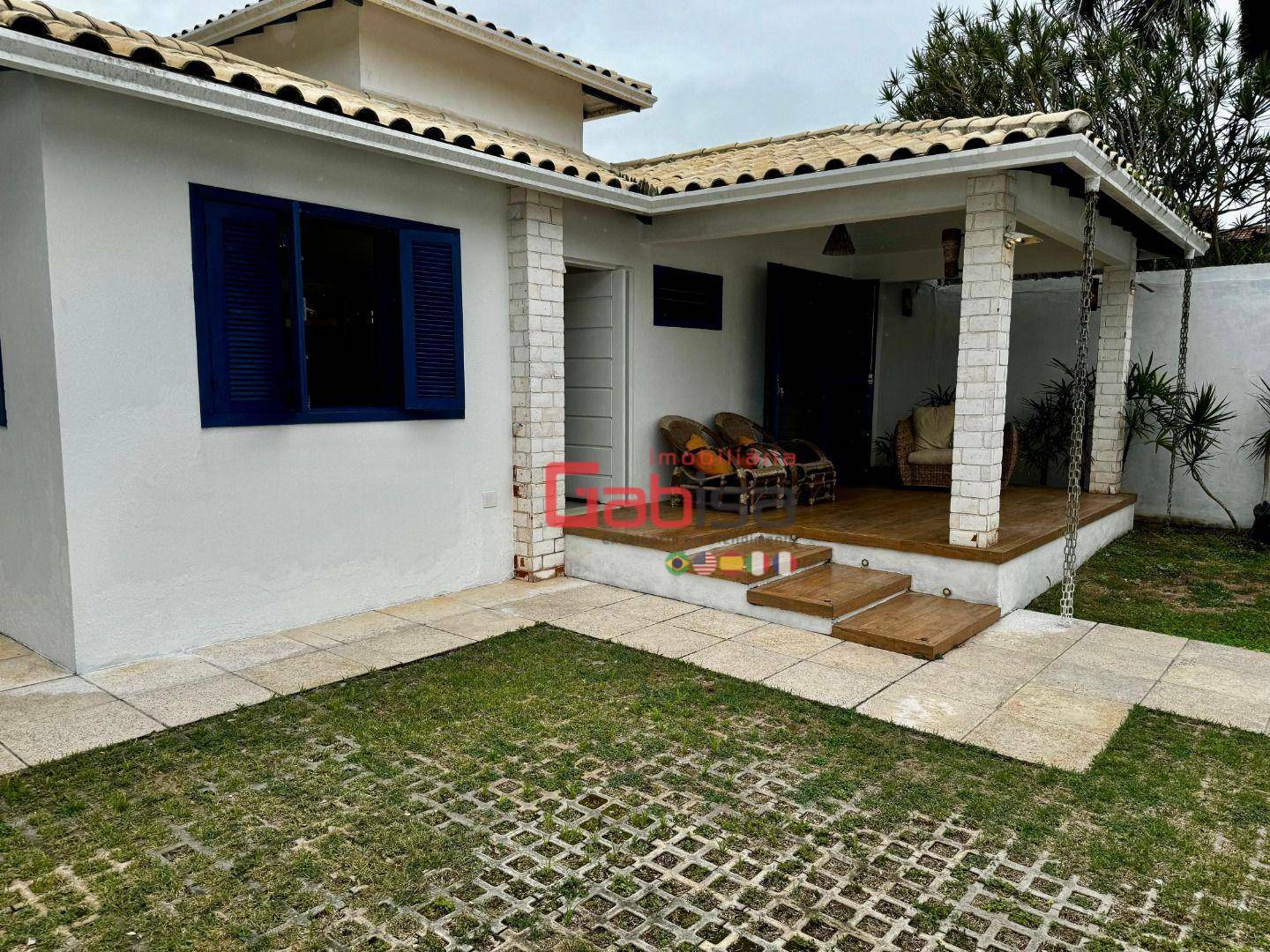 Casa à venda com 4 quartos, 210m² - Foto 1