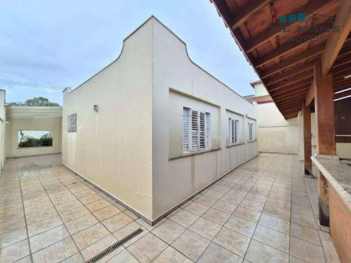 Casa à venda e aluguel com 3 quartos, 175m² - Foto 26