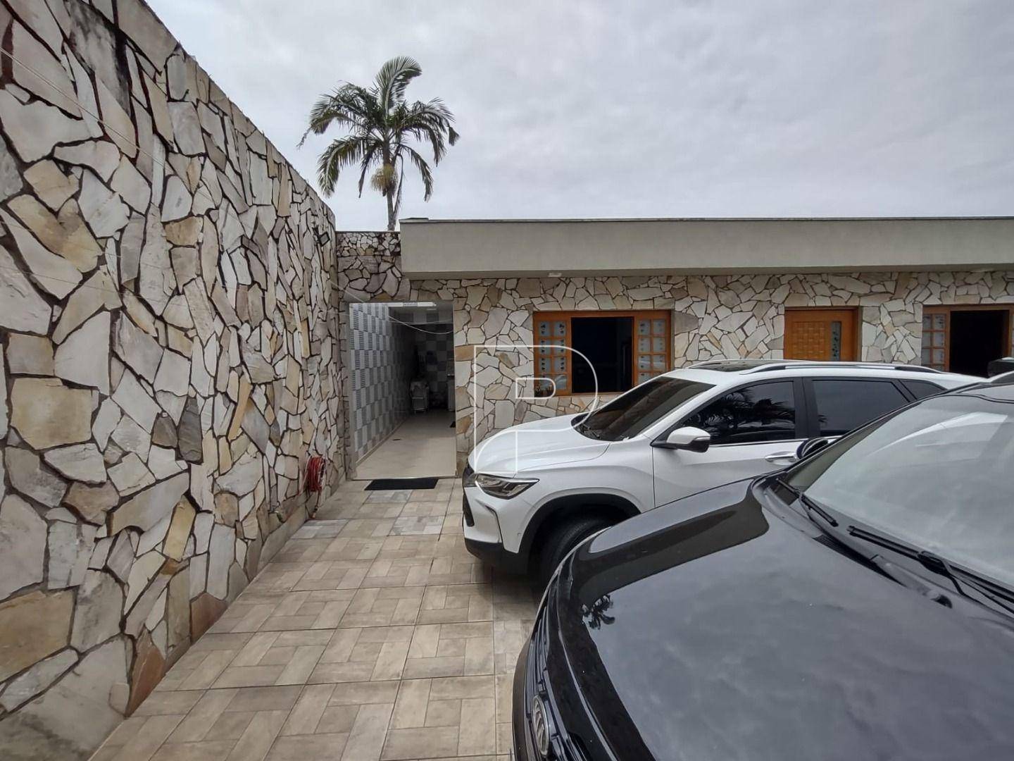 Casa à venda com 4 quartos, 235m² - Foto 4