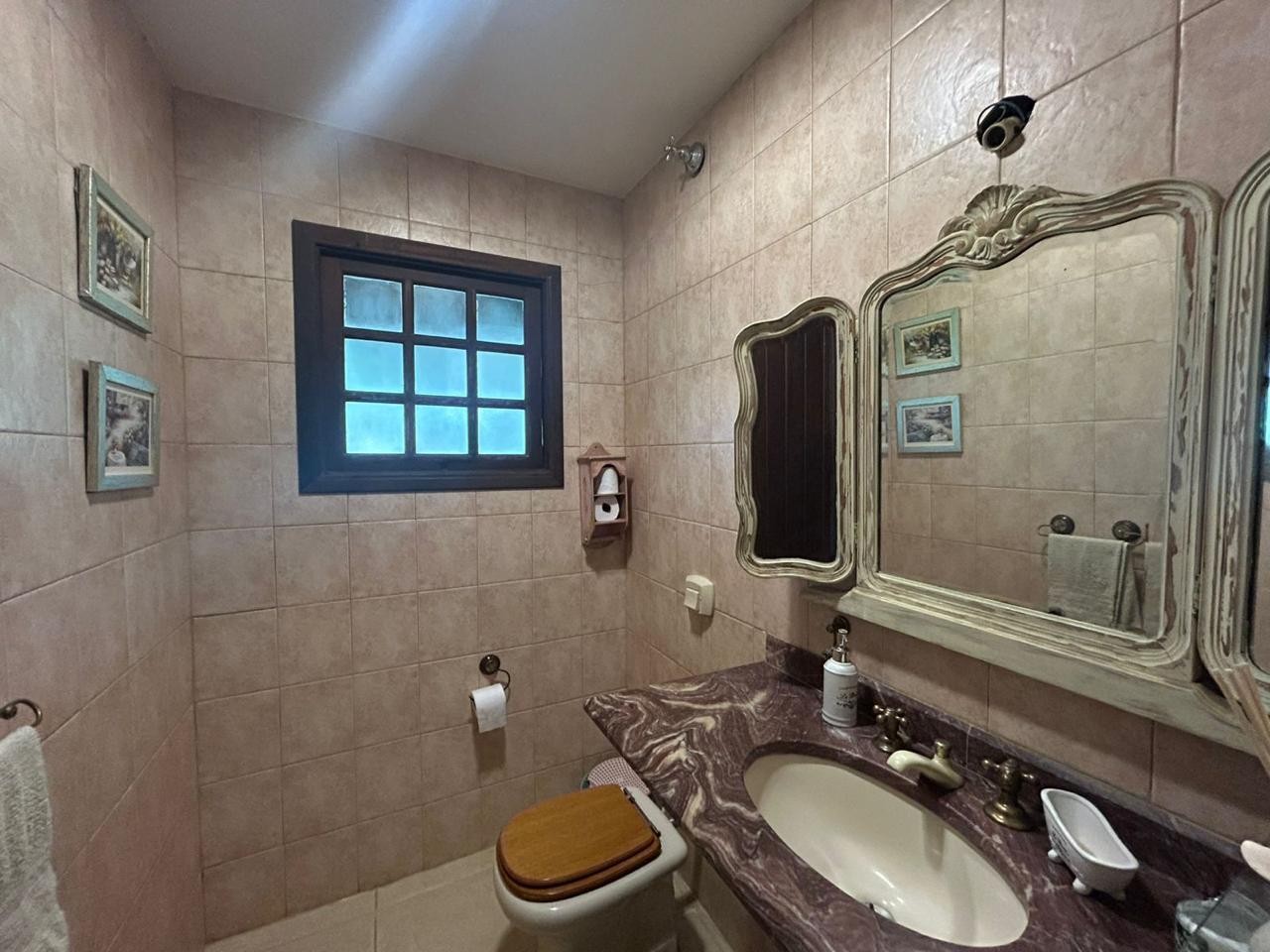 Casa para alugar com 4 quartos, 300m² - Foto 28