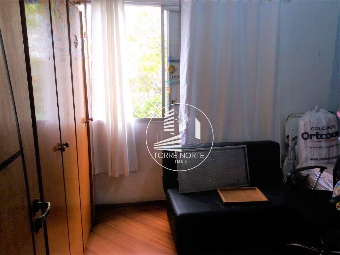 Apartamento à venda com 3 quartos, 74m² - Foto 4