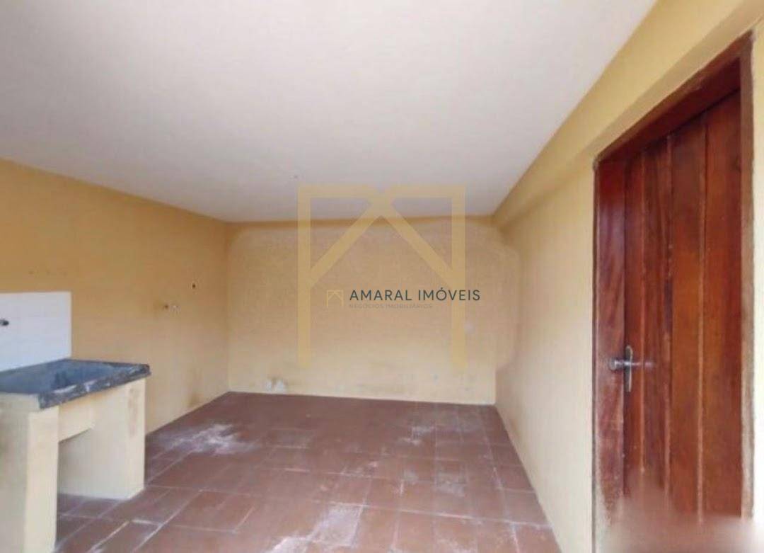 Casa à venda com 2 quartos, 68m² - Foto 11