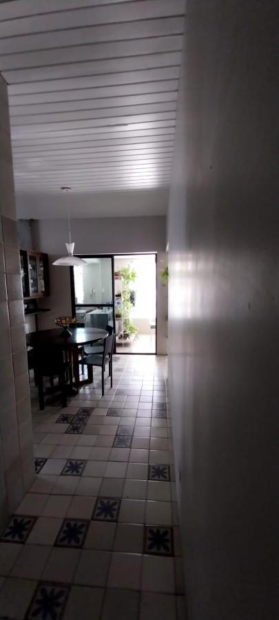 Casa à venda com 4 quartos, 240m² - Foto 8