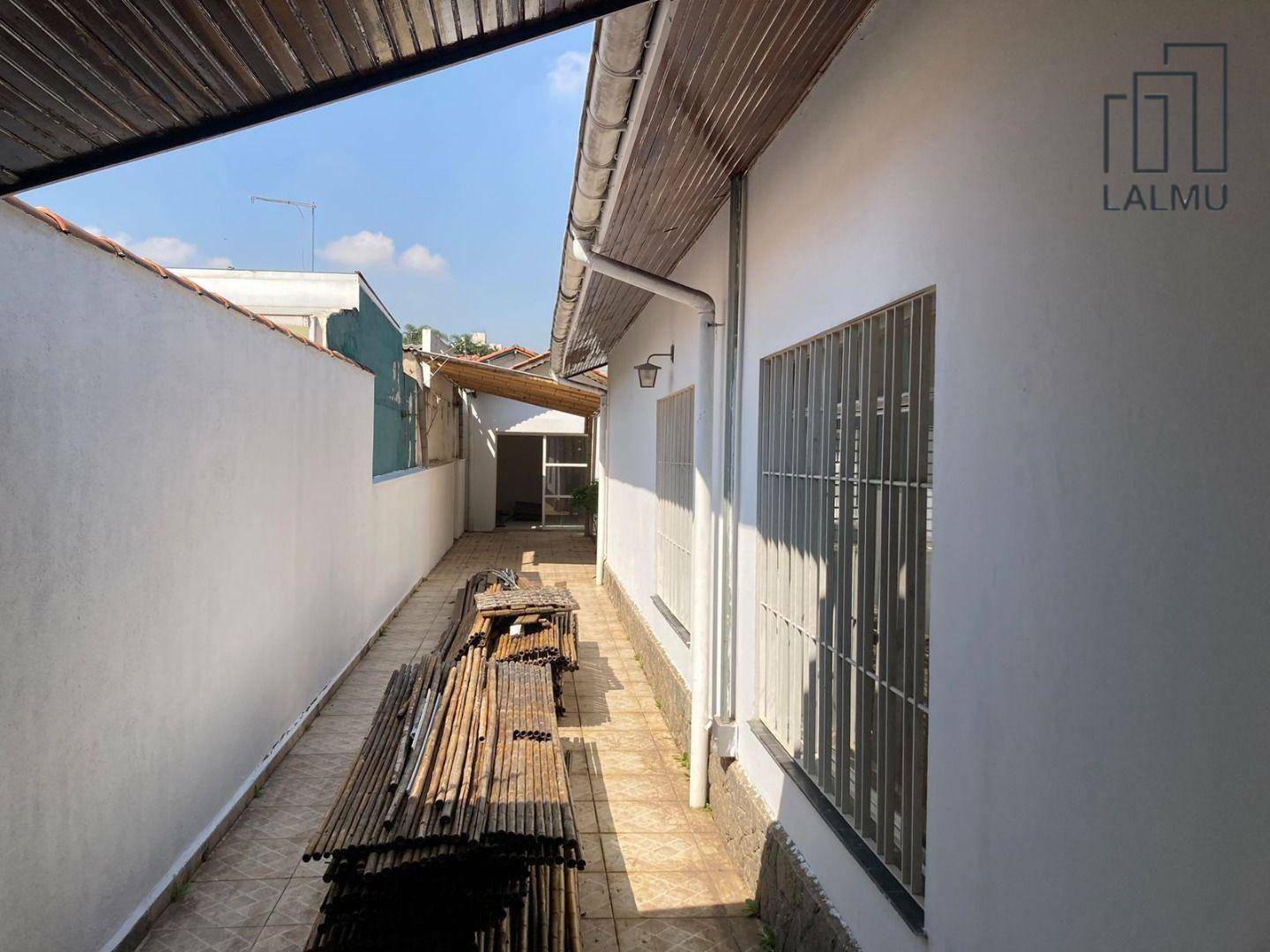 Casa para alugar com 3 quartos, 160m² - Foto 13