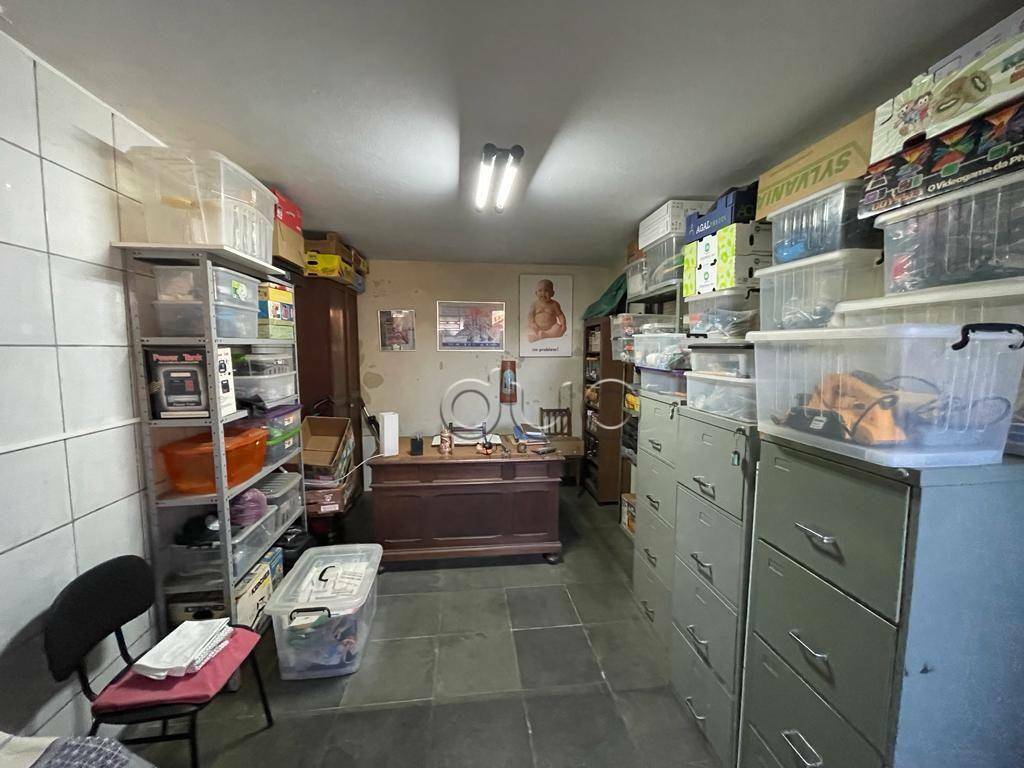 Casa à venda com 3 quartos, 269m² - Foto 11