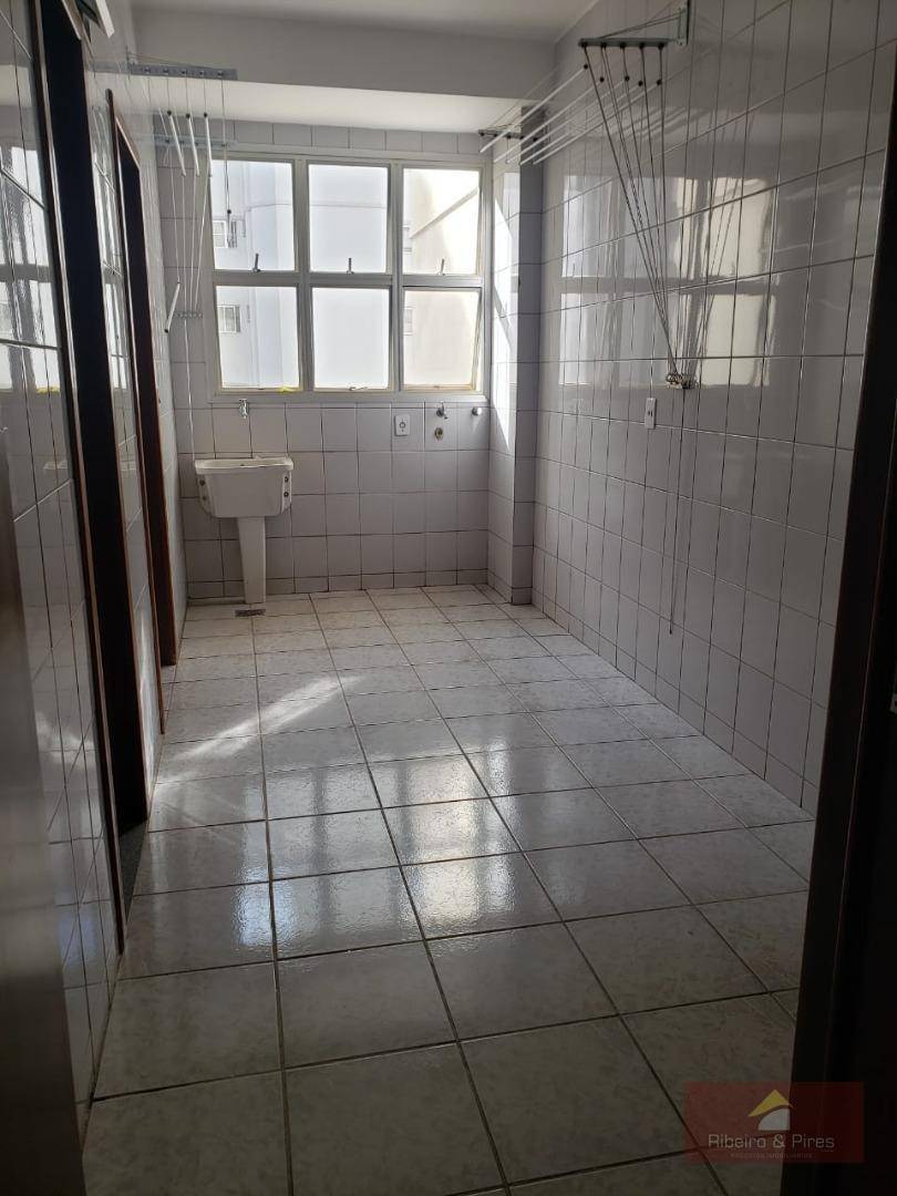 Apartamento à venda com 3 quartos, 162m² - Foto 18