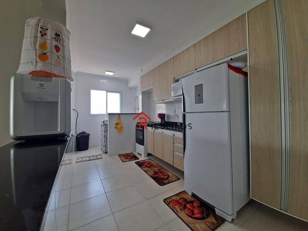 Apartamento à venda com 2 quartos, 70m² - Foto 6