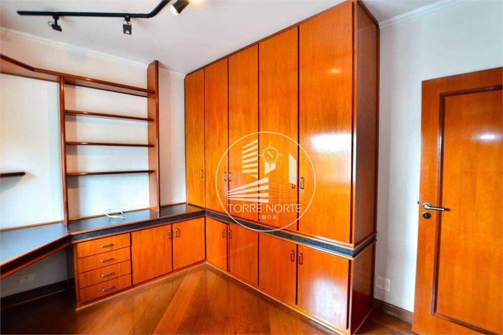 Apartamento à venda com 4 quartos, 220m² - Foto 22