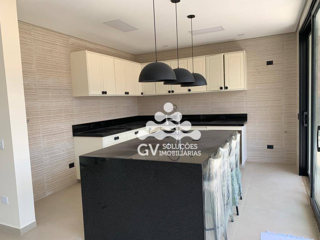 Casa de Condomínio à venda com 4 quartos, 382m² - Foto 18