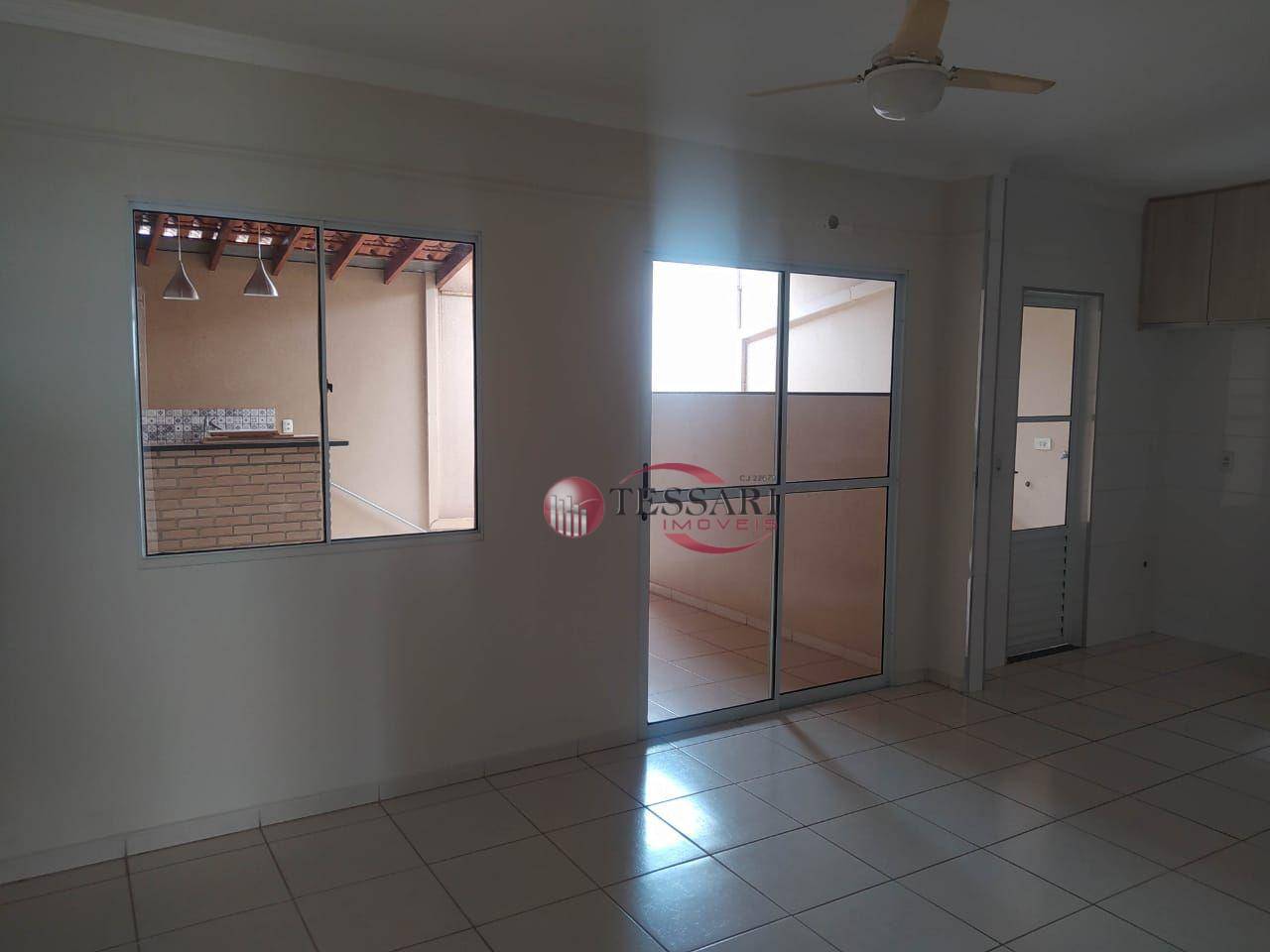 Casa à venda com 2 quartos, 150m² - Foto 2