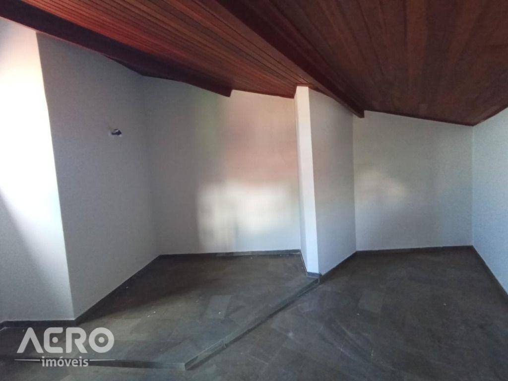 Casa à venda com 4 quartos, 189m² - Foto 29