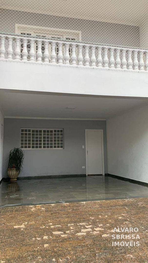 Casa para alugar com 3 quartos, 220m² - Foto 11