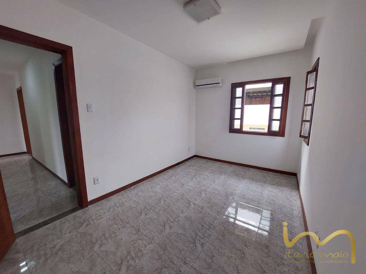 Casa à venda com 6 quartos, 380m² - Foto 16