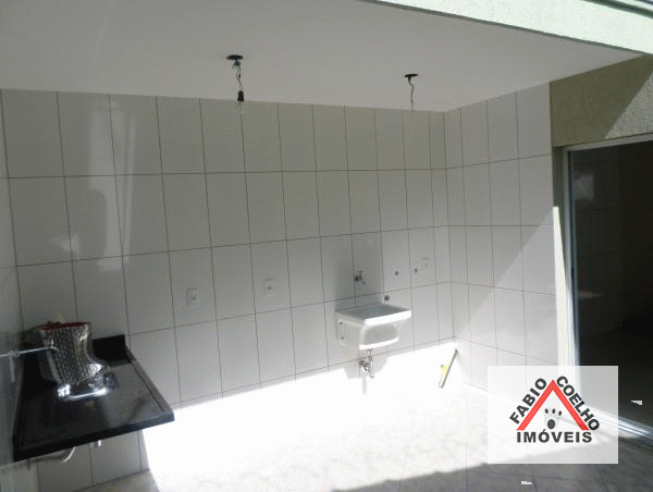 Sobrado à venda com 3 quartos, 140m² - Foto 2