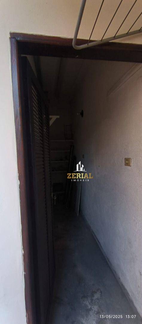 Casa para alugar com 4 quartos, 290m² - Foto 24