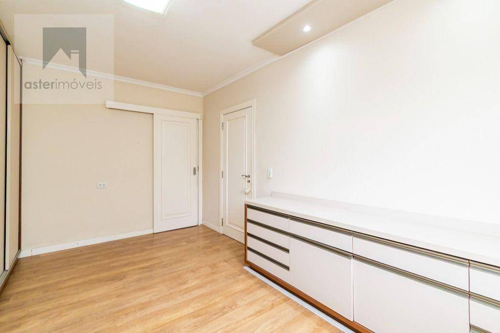 Casa para alugar com 4 quartos, 285m² - Foto 44