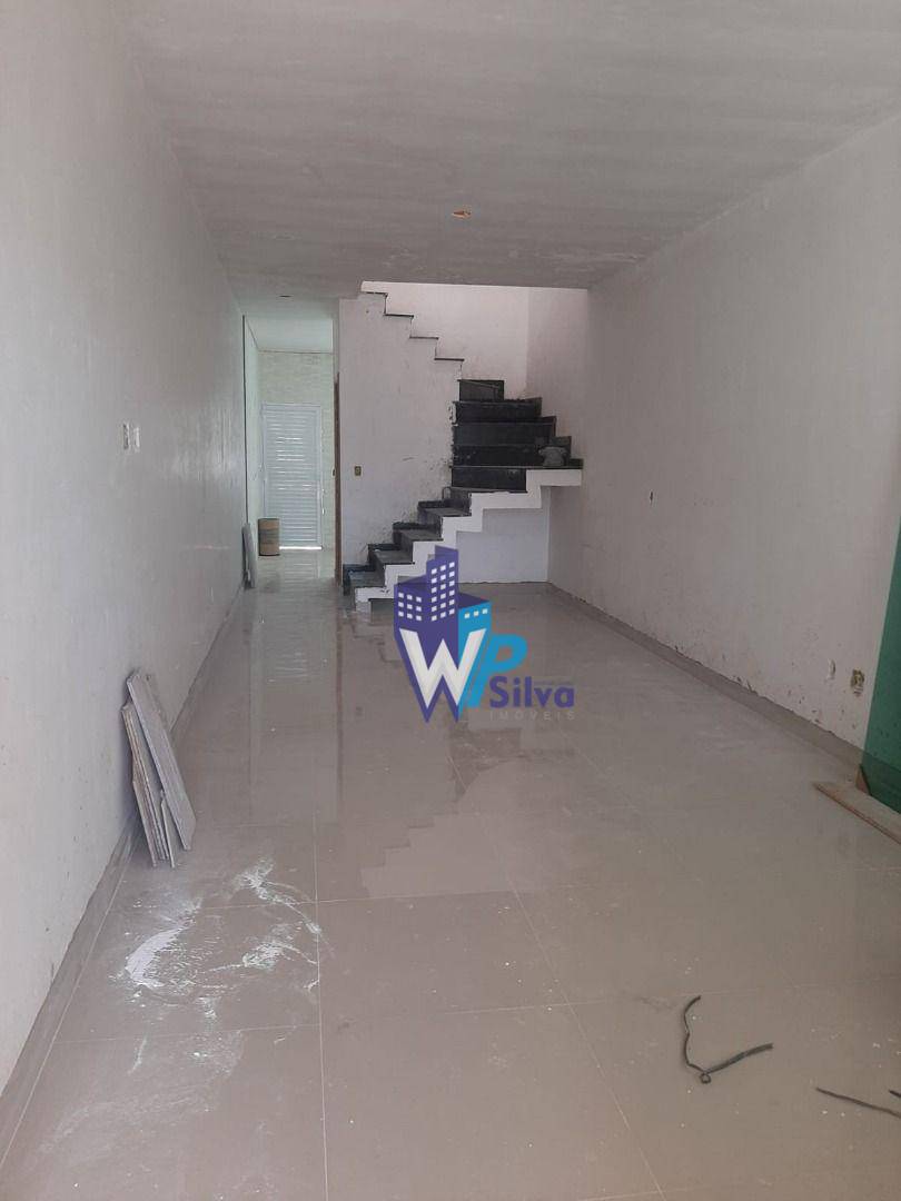 Sobrado à venda com 3 quartos, 130m² - Foto 2