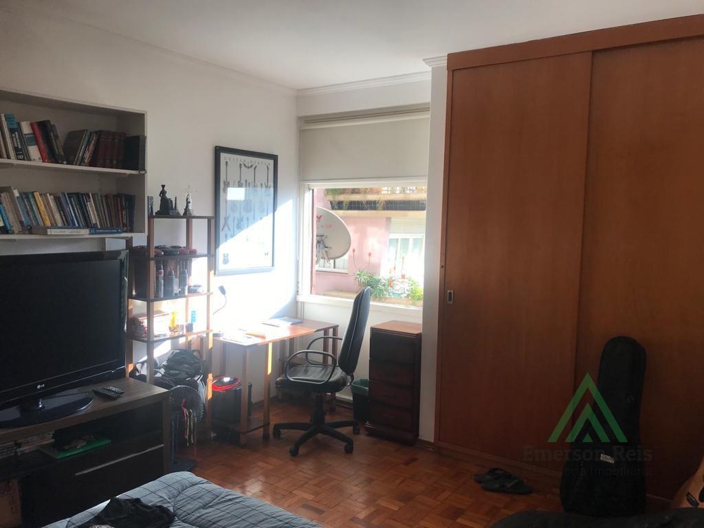 Apartamento à venda com 3 quartos, 180m² - Foto 9