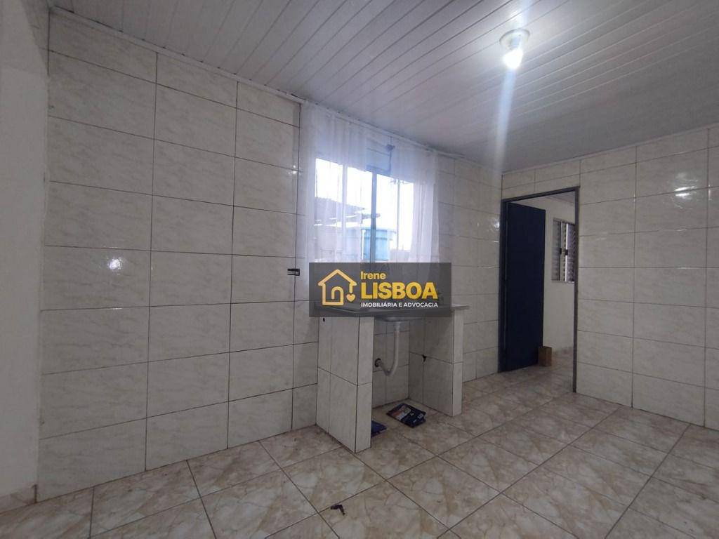 Casa para alugar com 1 quarto, 36m² - Foto 13