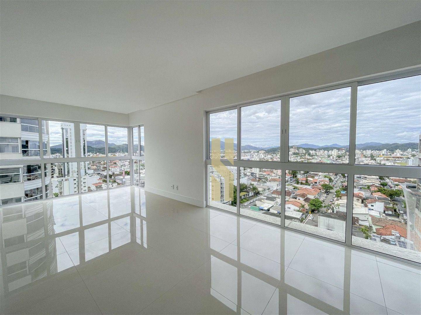 Apartamento à venda com 3 quartos, 123m² - Foto 9