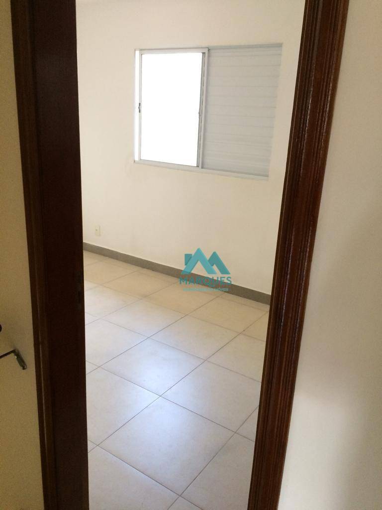 Casa para alugar com 2 quartos, 150m² - Foto 14