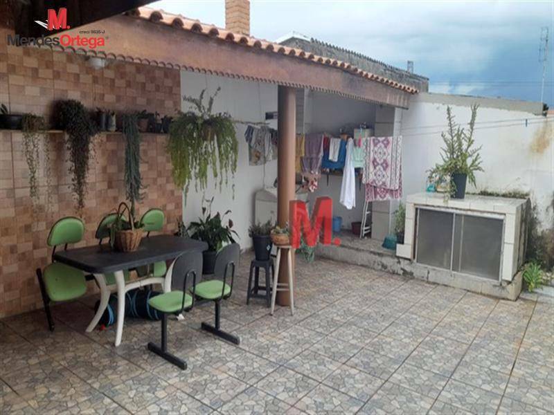 Casa à venda com 3 quartos, 209m² - Foto 23