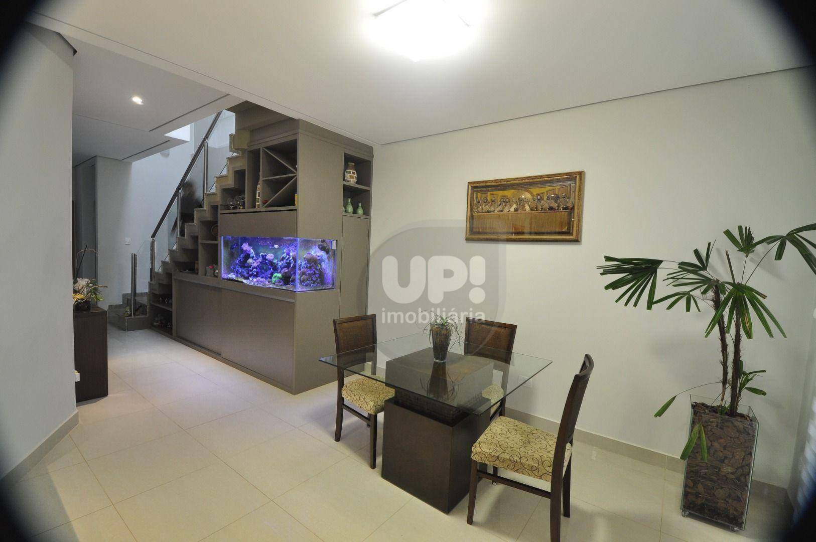 Casa de Condomínio à venda com 3 quartos, 210m² - Foto 1