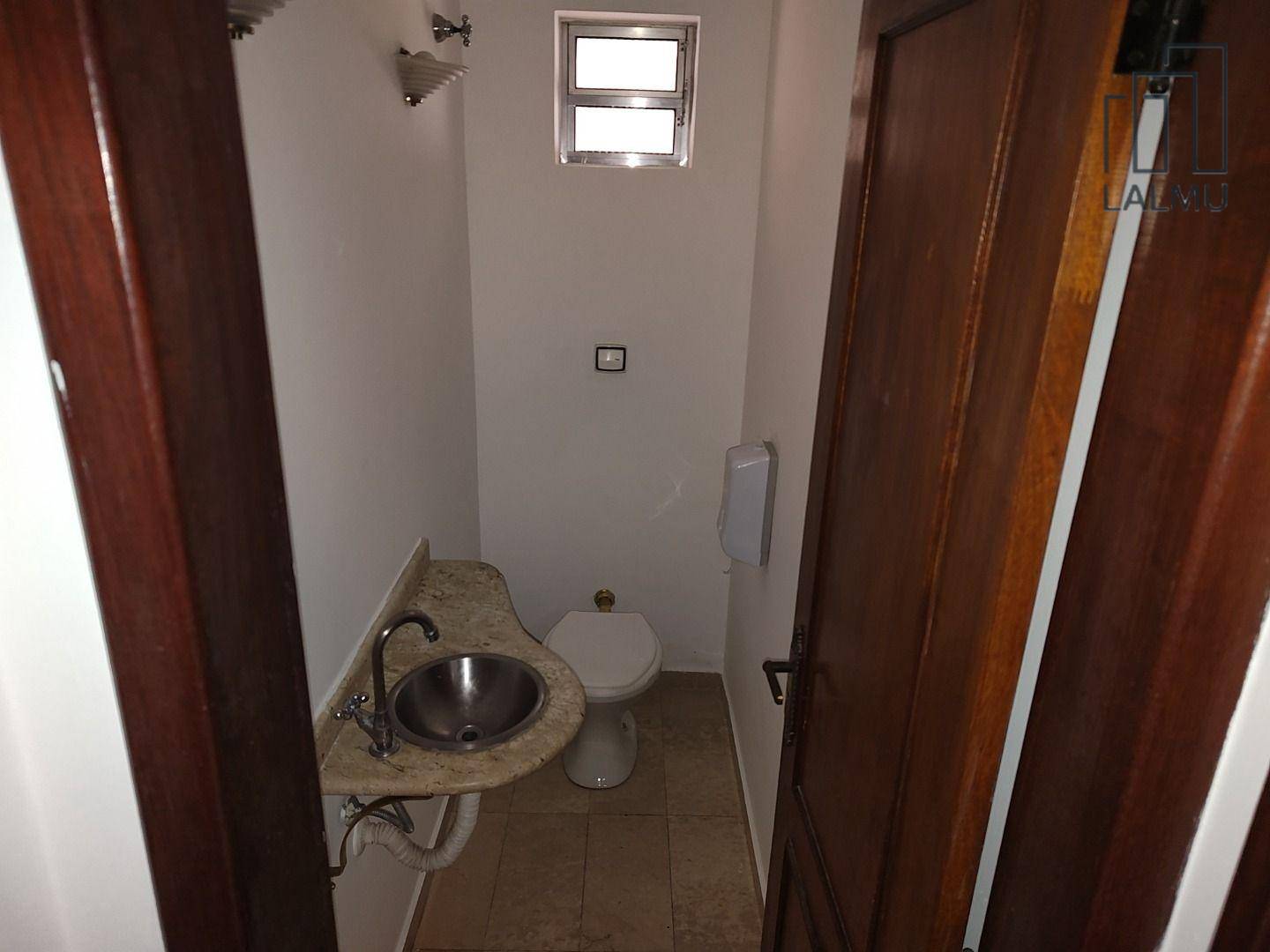 Sobrado para alugar com 3 quartos, 180m² - Foto 9