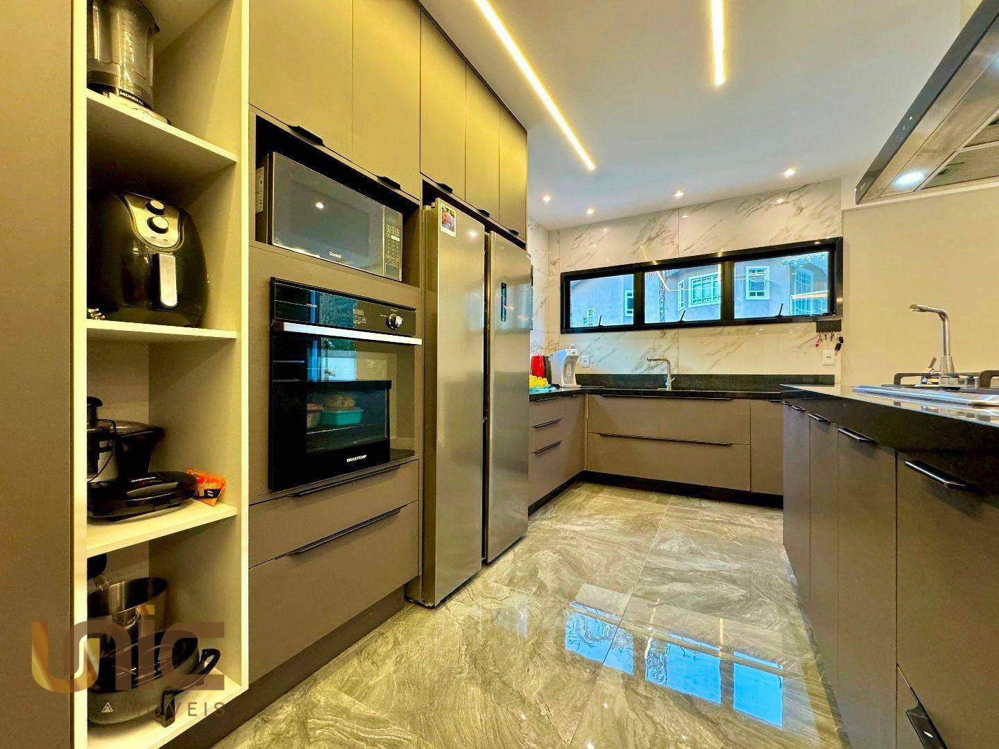 Casa de Condomínio à venda com 3 quartos, 176m² - Foto 10