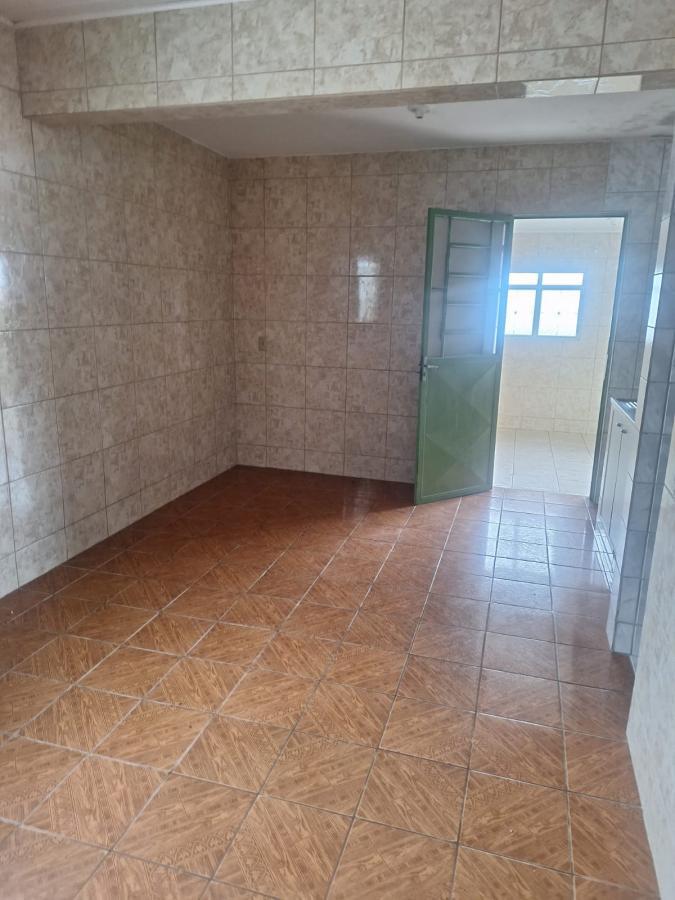 Casa para alugar com 2 quartos, 200m² - Foto 12