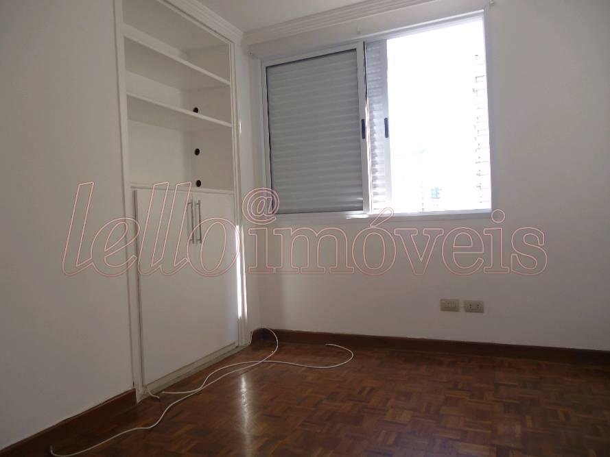 Apartamento para alugar com 2 quartos, 103m² - Foto 4