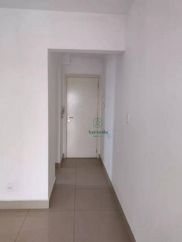 Apartamento à venda com 2 quartos, 72m² - Foto 3