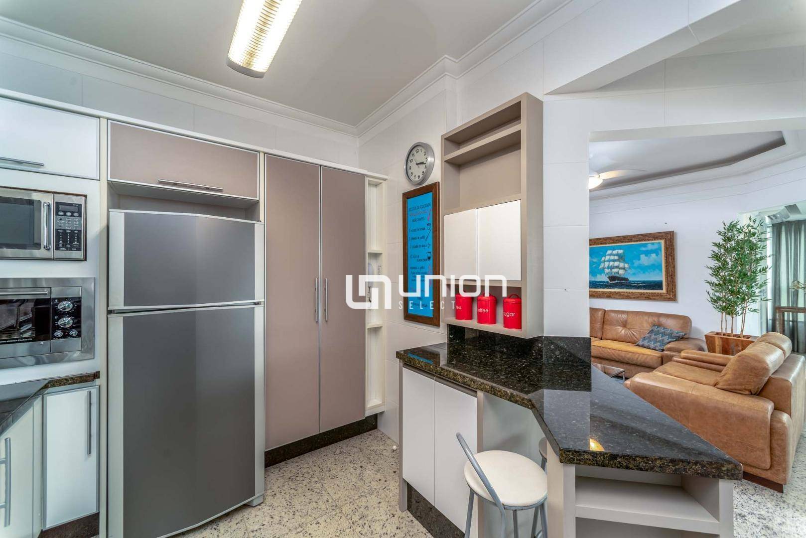 Apartamento à venda com 3 quartos, 134m² - Foto 9