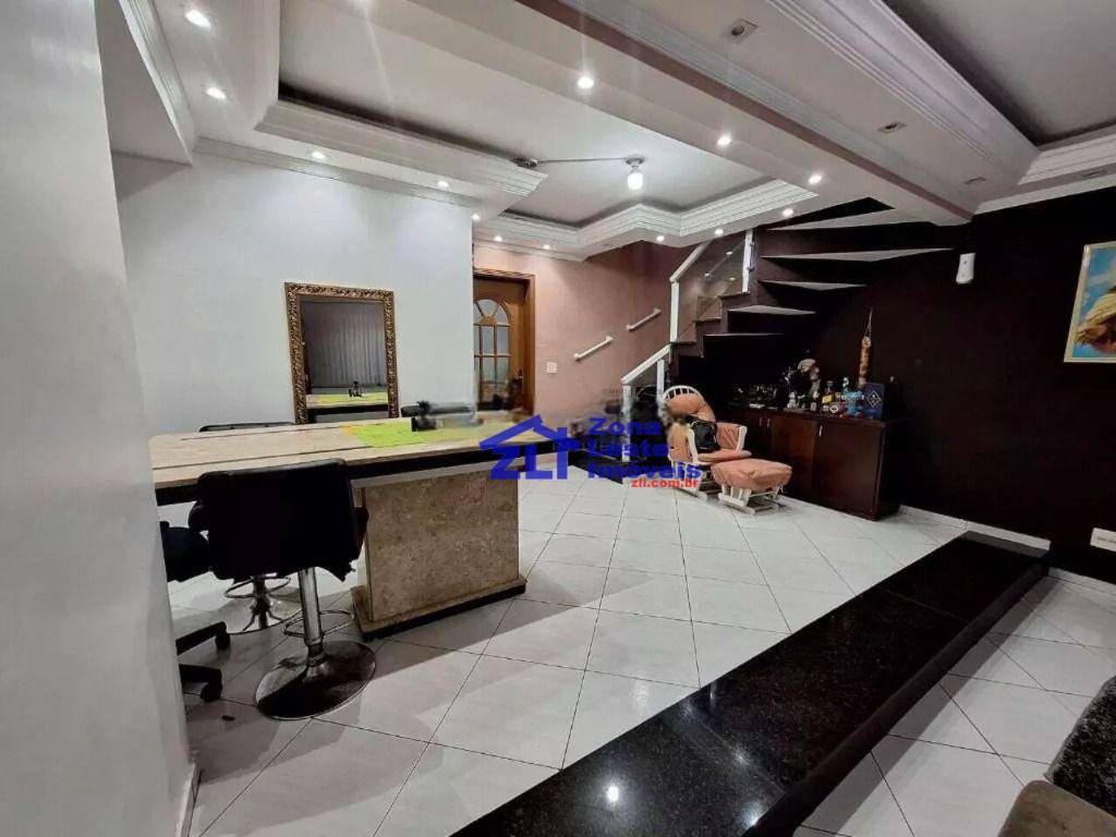 Sobrado à venda com 3 quartos, 180m² - Foto 1