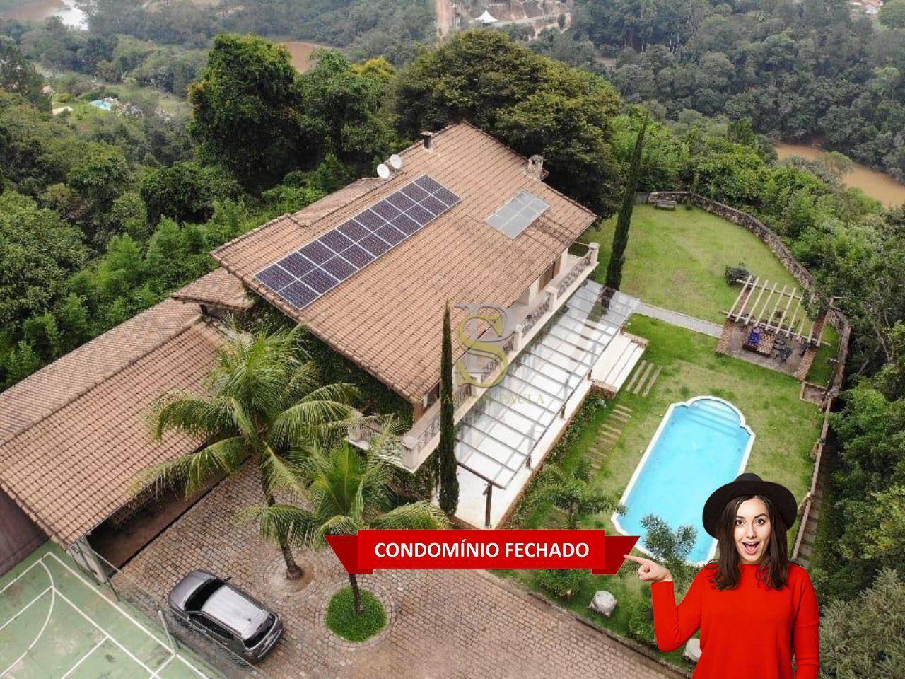 Casa de Condomínio à venda com 4 quartos, 561m² - Foto 1