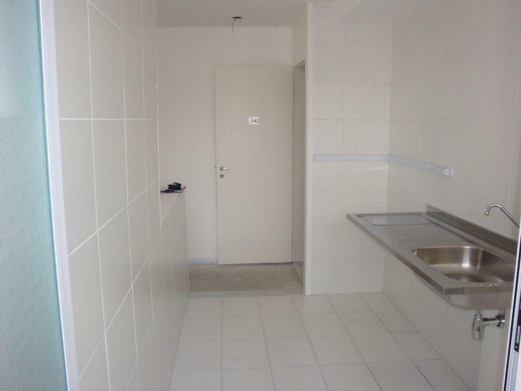 Apartamento à venda com 2 quartos, 68m² - Foto 7