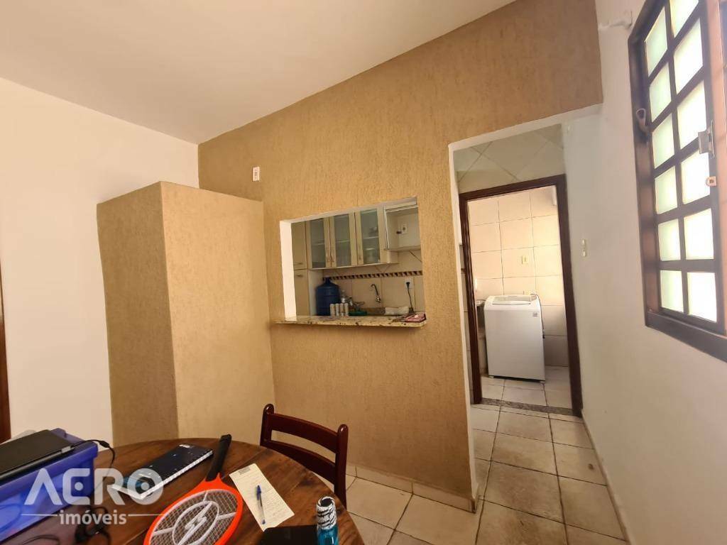 Casa à venda com 3 quartos, 160m² - Foto 9