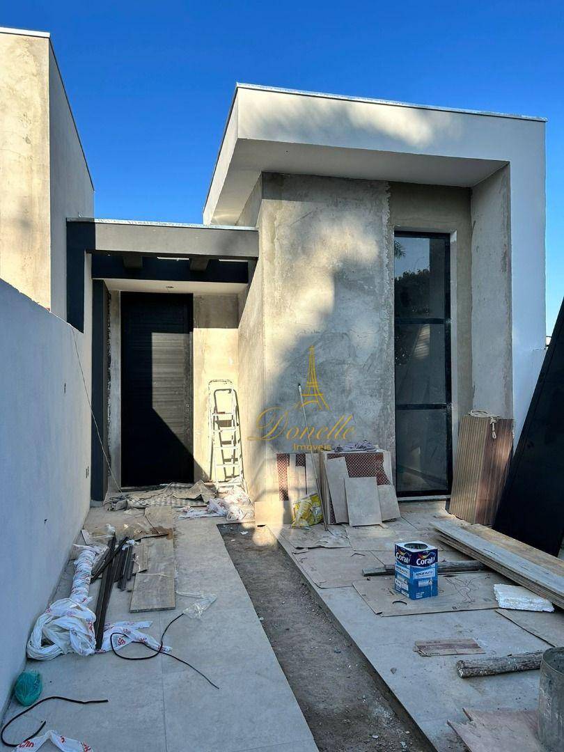 Casa à venda com 2 quartos, 73m² - Foto 1