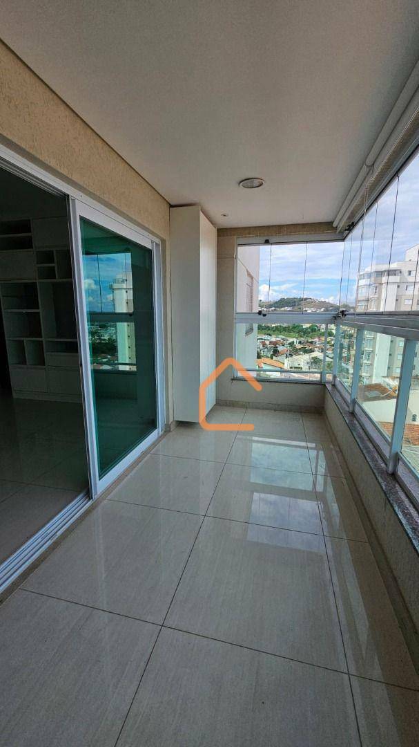 Apartamento à venda com 3 quartos, 122m² - Foto 7