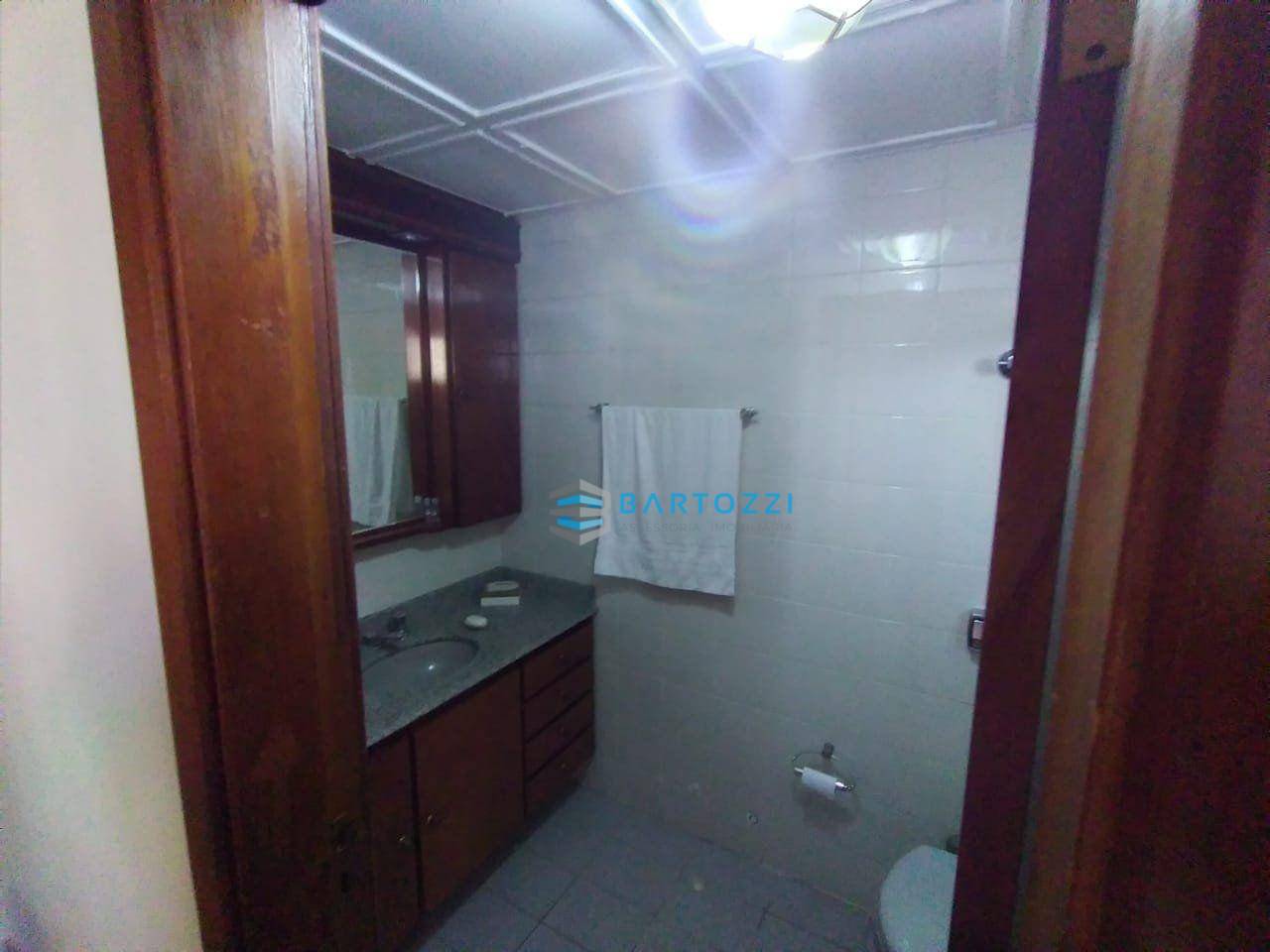 Apartamento à venda com 3 quartos, 117m² - Foto 28