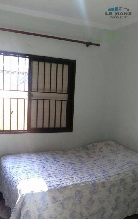 Apartamento à venda com 2 quartos, 66m² - Foto 11