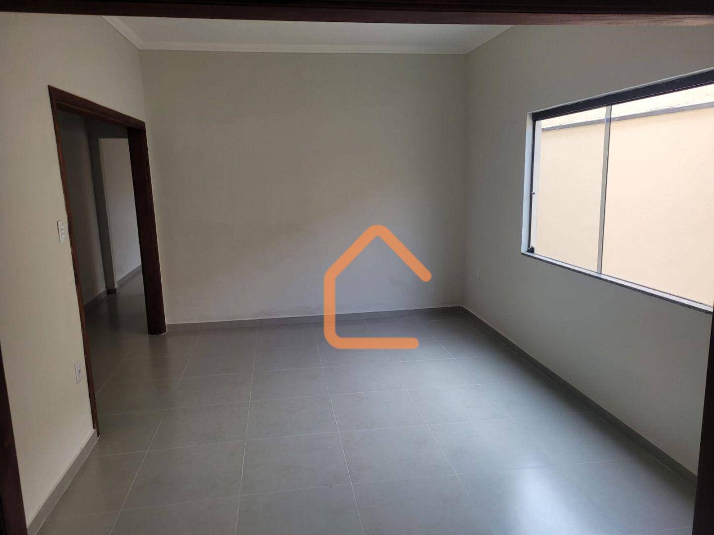 Casa à venda com 4 quartos, 192m² - Foto 3